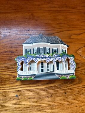 1994 Savannah Shelia's Collectibles Wooden Shelf Sitter Historic Chestnutt House